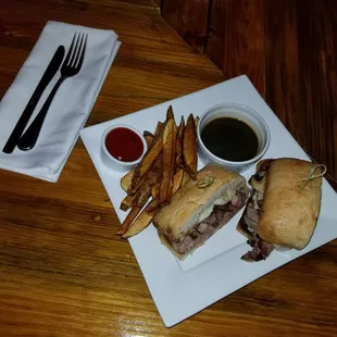 Incredible rib eye sandwich special. Melted in my mouth. Reasonably priced, excellent service.