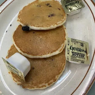Silver dollar blueberry pancakes - 4/5 stars