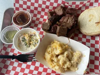 Smokin’ Wille’s BBQ