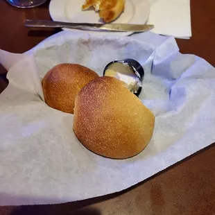 Both rolls and cornbread are served with your meal, Unfortunately cornbread did not make the photo opp.