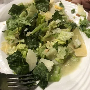 Very watered down Caesar salad. Couldn't taste the dressing