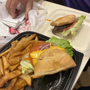 Half cheese half nothing. These chiefs really work well together and fast service. Thank you to everyone. The cashier was even amazing.