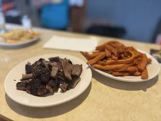 Wargo's Restaurant & Tavern