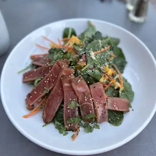 Seared Ahi Tuna Mango Salad