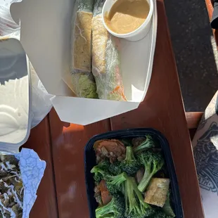 Pad see- ew, Fresh Rolls ( 2 pieces)