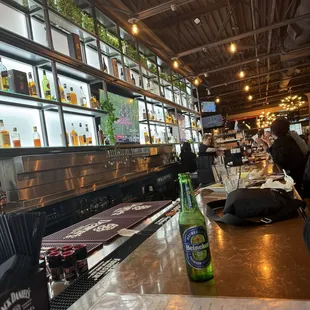 sushi and sashimi, interior