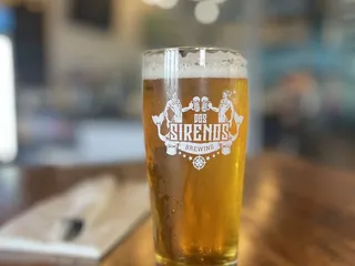 Dos Sirenos Brewing