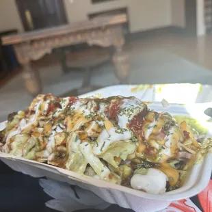 Loaded vegan nachos (also gluten free)