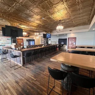 the bar and dining area