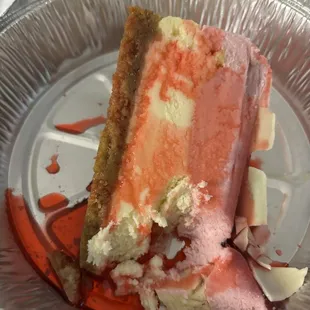 White chocolate raspberry cheesecake