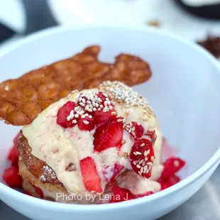 Strawberry Shortcake ($12) - Sesame biscuit, macerated strawberries, lemon custard, ginger tuile. Not good.