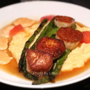 Day Boat Scallops ($36) w parmesan and herb polenta, grilled asparagus, chicken jus, old bay aioli, grapefruit. Quite heavy/salty...