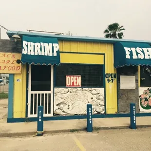 the front of the restaurant