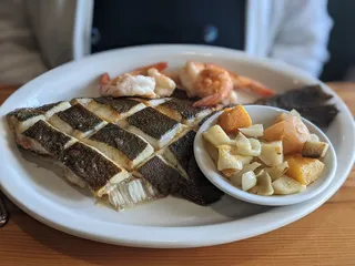 Basnight's Lone Cedar Cafe