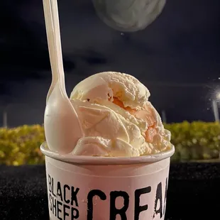 Mr. Grinch under a Full Moon ...