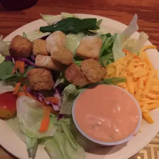 House salad with thousand island
