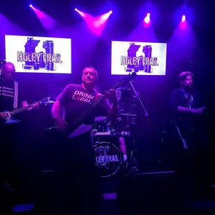 sushi and sashimi, interior