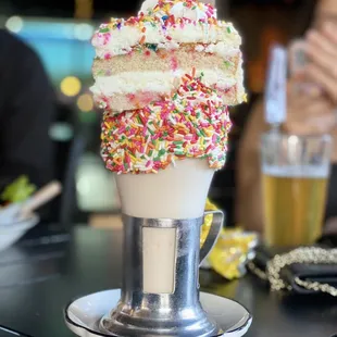 The Cake Shake