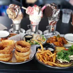 Wings, ceaser salad, onion rings, kobe buger, shakes. All big, all great.