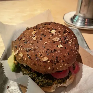 FALAFEL BURGER