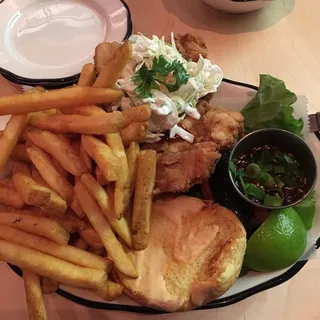 CRISPY CHICKEN SANDWICH