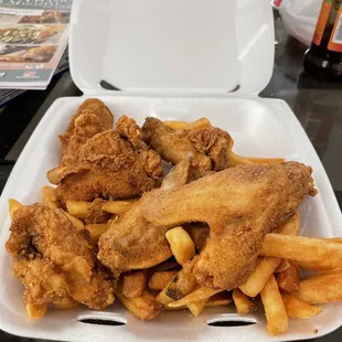Chicken wings sauce on the side