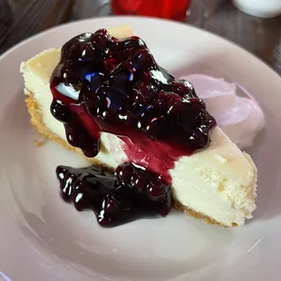 Cheesecake with berries