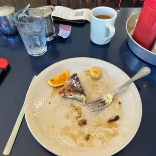 The very last scrap of the caramelized bananas French Toast before I destroy it. Nom