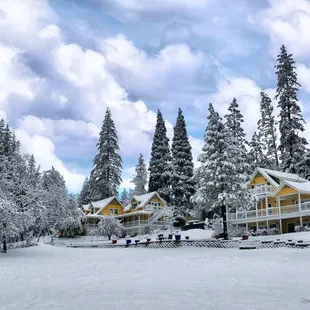 Blackberry Inn Yosemite in winter