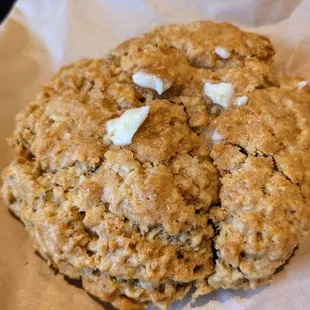 Apricot Oatmeal Scone