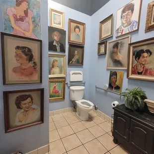 Bathroom decor