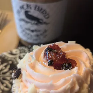 Iced Road Runner &amp; Strawberry cupcake