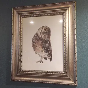 Cute lil owl art on wall