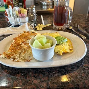 My omelet and hash browns.
