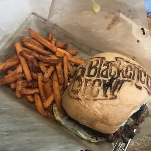 Bee 's Knees Burger