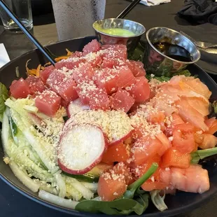 Tuna Islander Poke