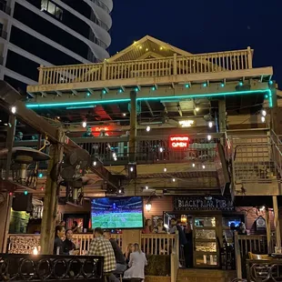 the outside of the pub