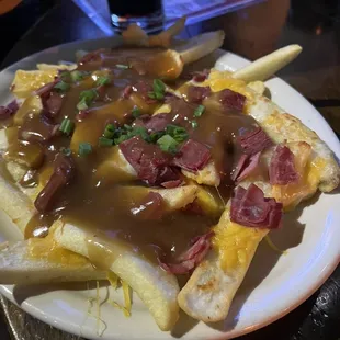 Corned beef poutine