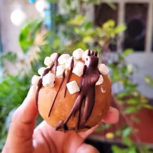 S'mores Mochie Donut