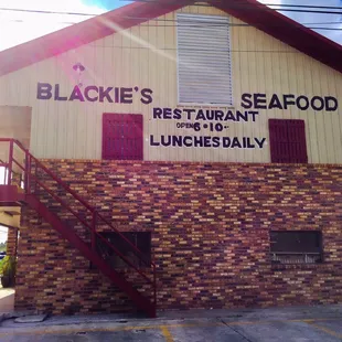 Blackie&apos;s Seafood Restaurant on LA-1 at Lockport