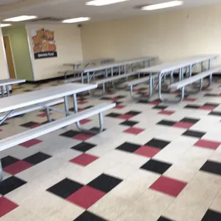 Simple. Good for large groups