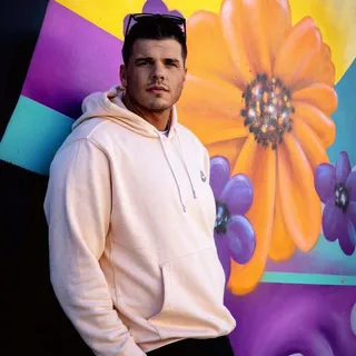 Joey R.