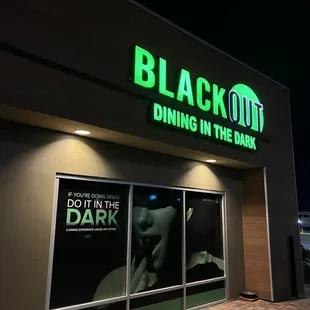 the outside of a restaurant