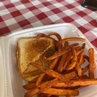 Grilled pimento cheese with sweet potato fries