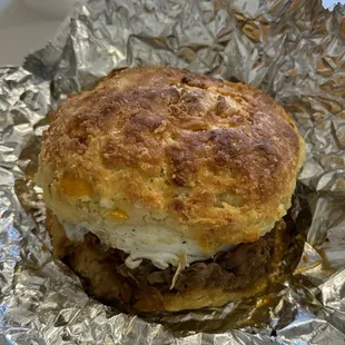 BBQ Lamb w. Free range egg on cheddar thyme biscuit