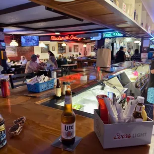 Cool dive bar friendly service