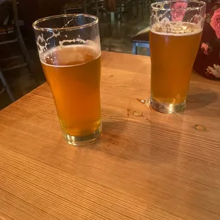 Tropical IPA &amp; Adem Bomb IPA