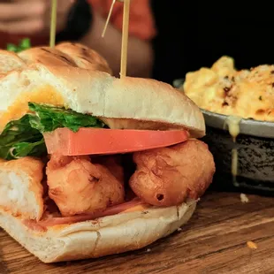 Shrimp poboy