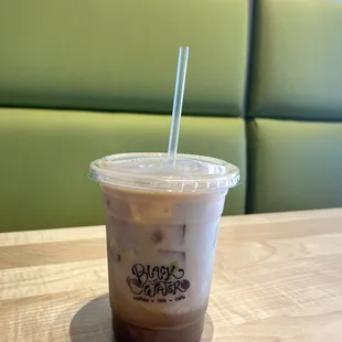 Almond milk latte with sugar free vanilla