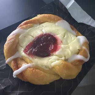 Cheese danish